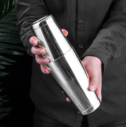 - 0 1004 Silver Boston Shaker Set