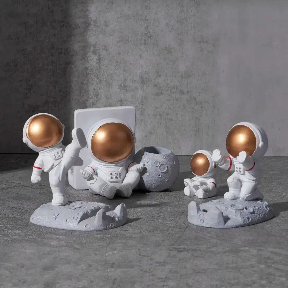 Astronaut Shape Phone Holder WEM Support (www.WEM.support)