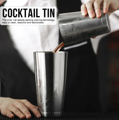 - 0 1004 Silver Boston Shaker Set