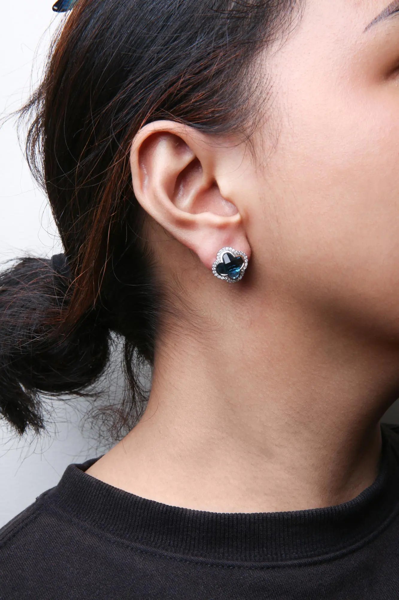18K White Gold 3/8 Cttw Diamond and 11x11mm Clover-Cut London Blue Topaz Gemstone Halo Clover Stud Earrings (G-H Color, SI1-SI2 Clarity) WEM Support (www.WEM.support)